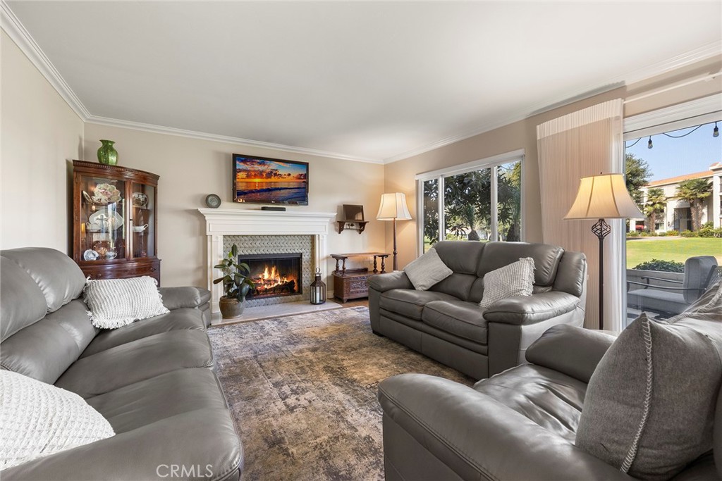 5487 Paseo Del Lago W A