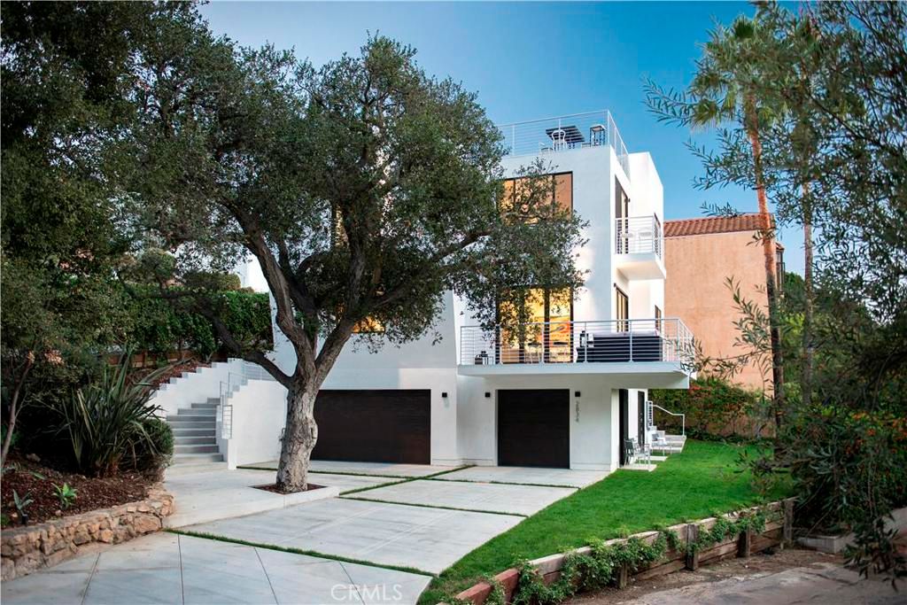 listing image 130727810775623362501