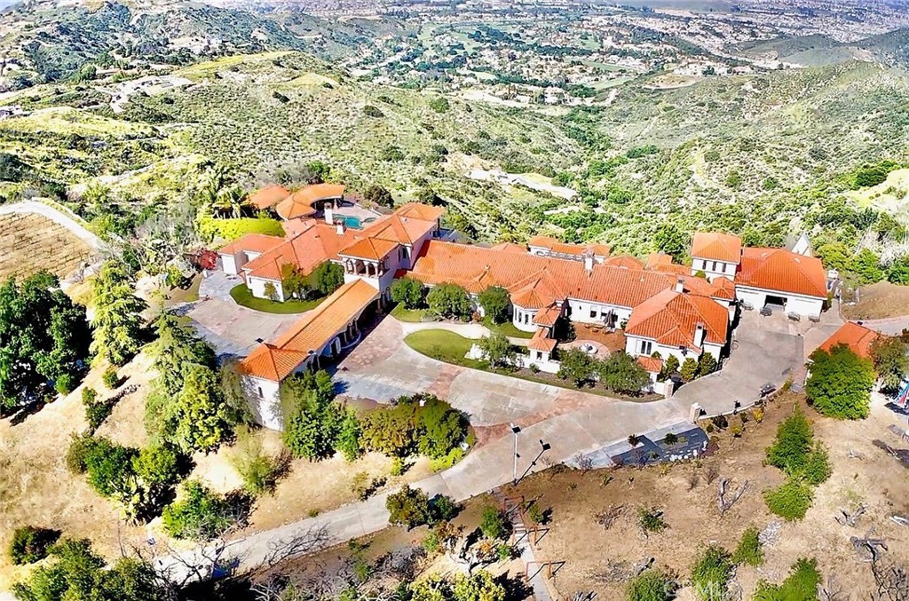 21952 Avenida De Arboles