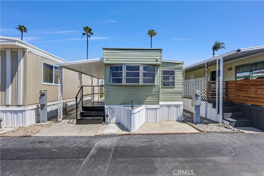 listing image 0