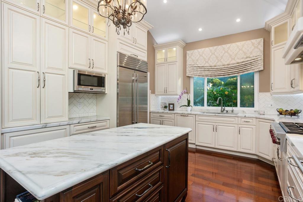 1176 La Sombra Drive