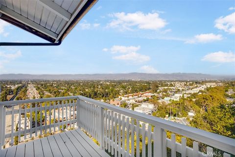 A home in Studio City