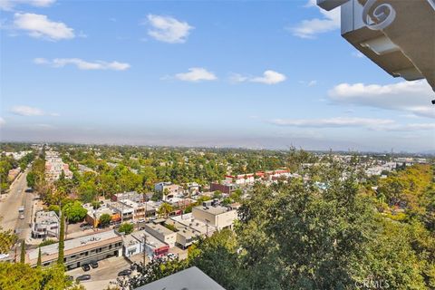 A home in Studio City