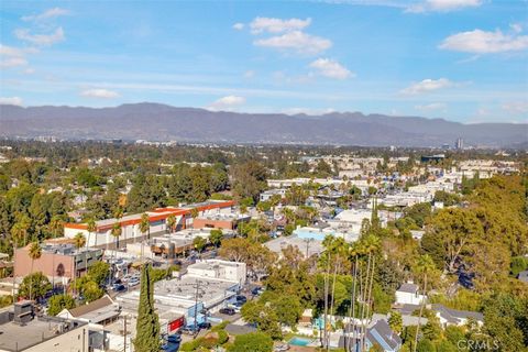 A home in Studio City