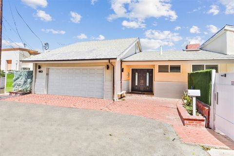 A home in Studio City