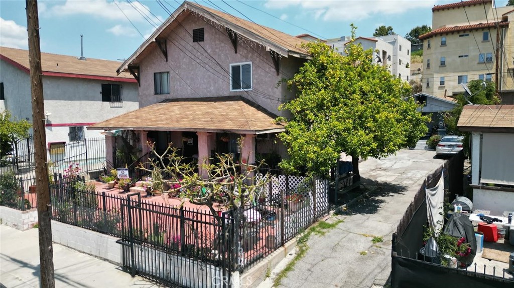 2214 Thomas Street