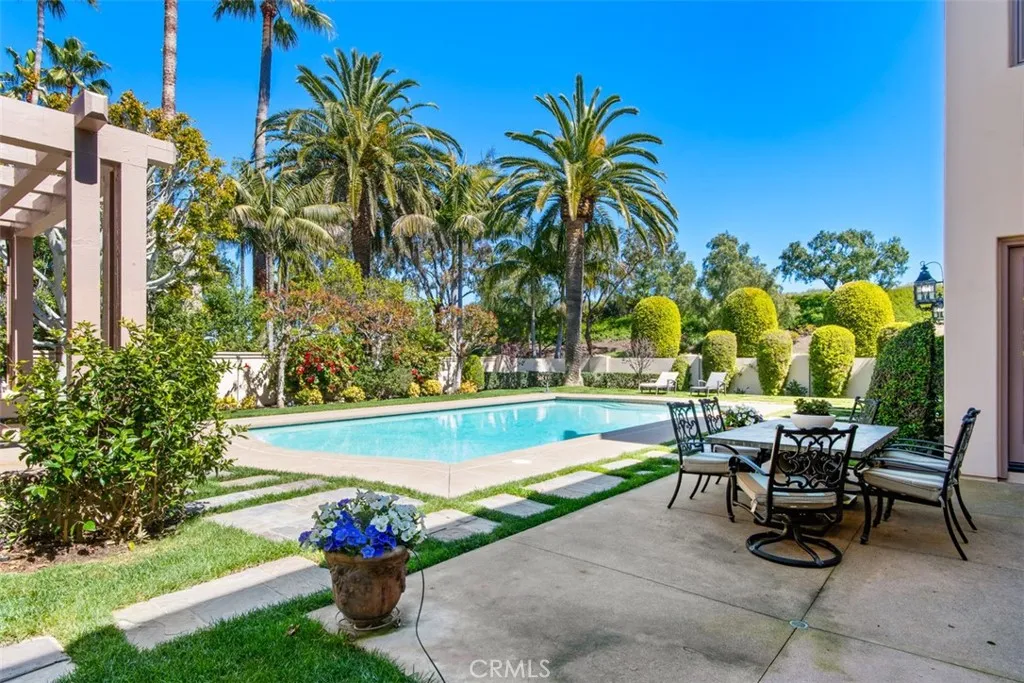 Laguna Niguel, California 92677, United States, 6 Bedrooms Bedrooms, ,8 BathroomsBathrooms,Residential,Active,94209