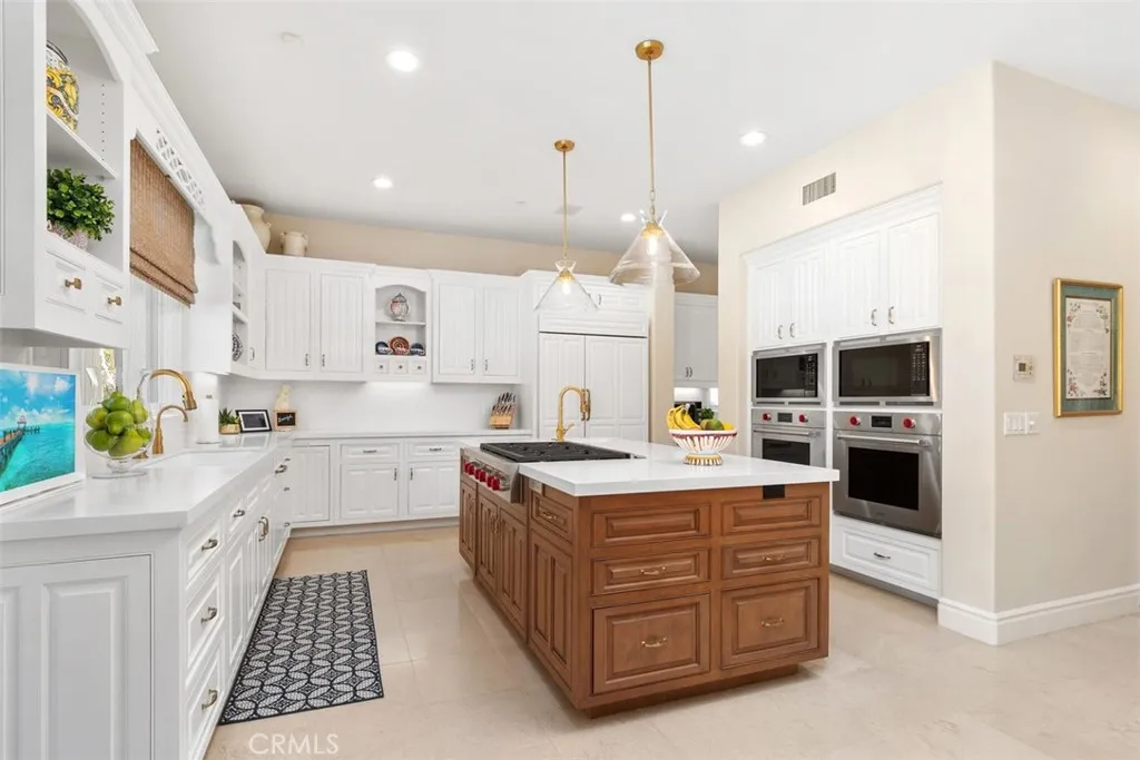 Laguna Niguel, California 92677, United States, 6 Bedrooms Bedrooms, ,8 BathroomsBathrooms,Residential,Active,94209