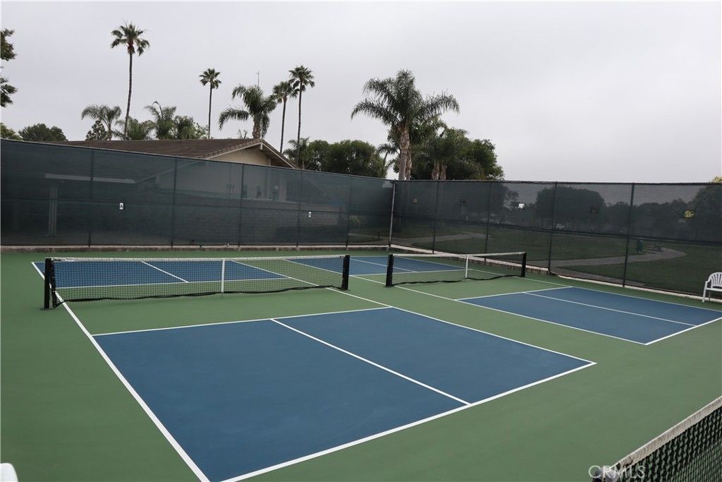 listing image 130721330287588906466