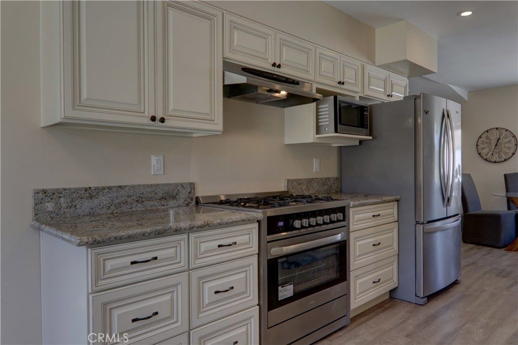 listing image 130728217812138870535