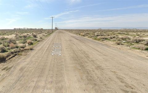 Photo of 0 30 th ST W, Rosamond, CA 93560 (MLS # SB24085505)
