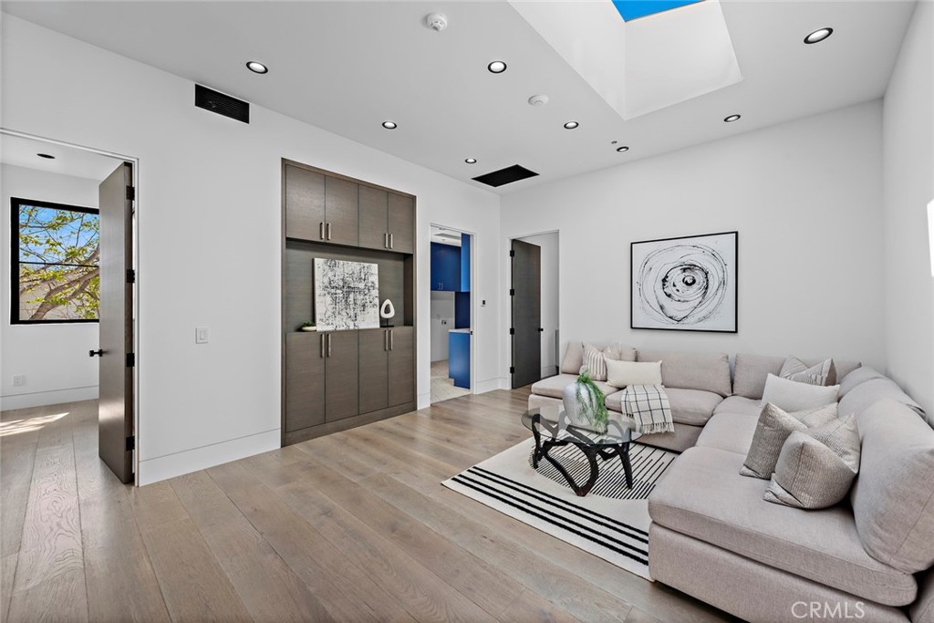 Newport Heights (NEWH) - Residential