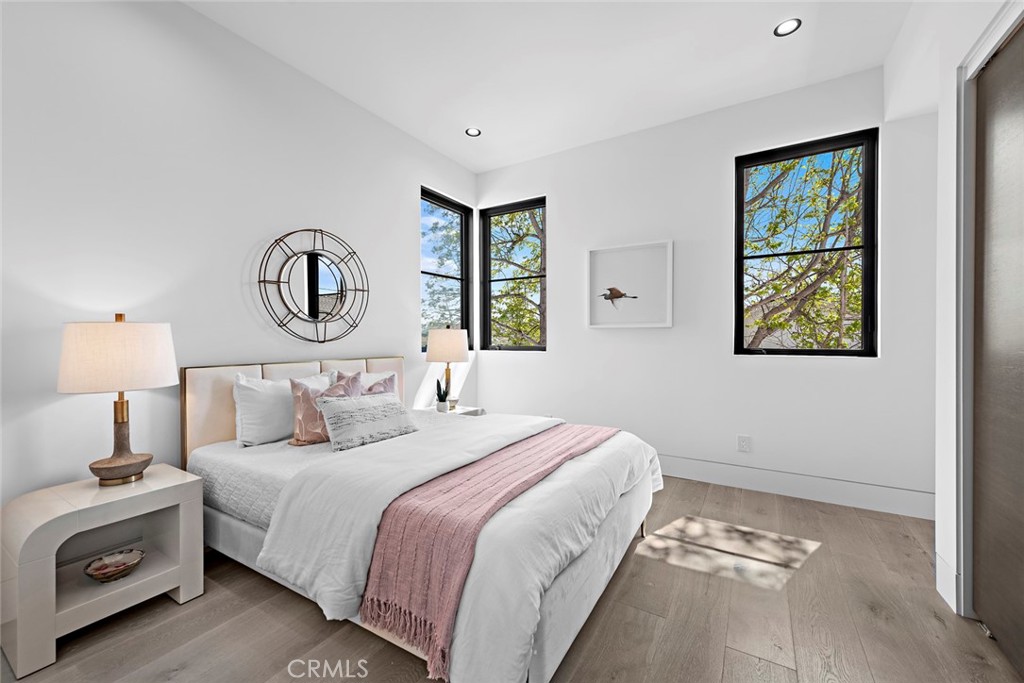 Newport Heights (NEWH) - Residential