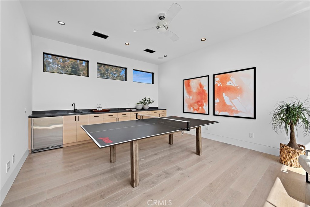 Newport Heights (NEWH) - Residential