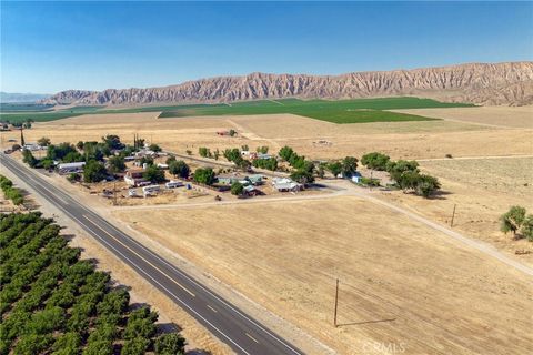 A home in New Cuyama