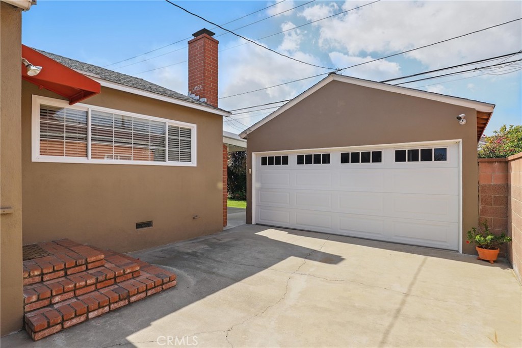 4727 Levelside Avenue
