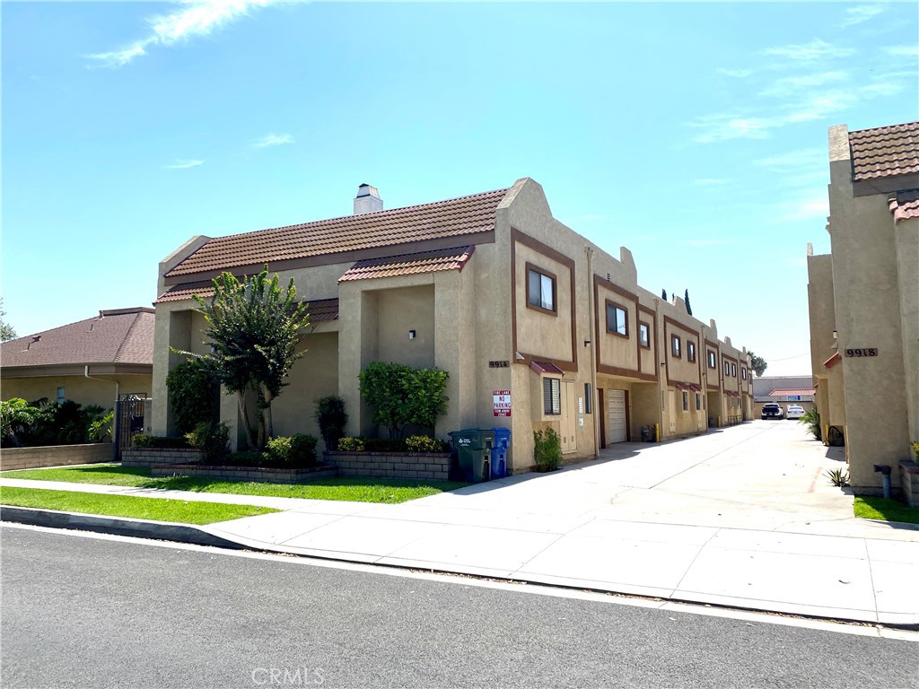 View Downey, CA 90240 townhome