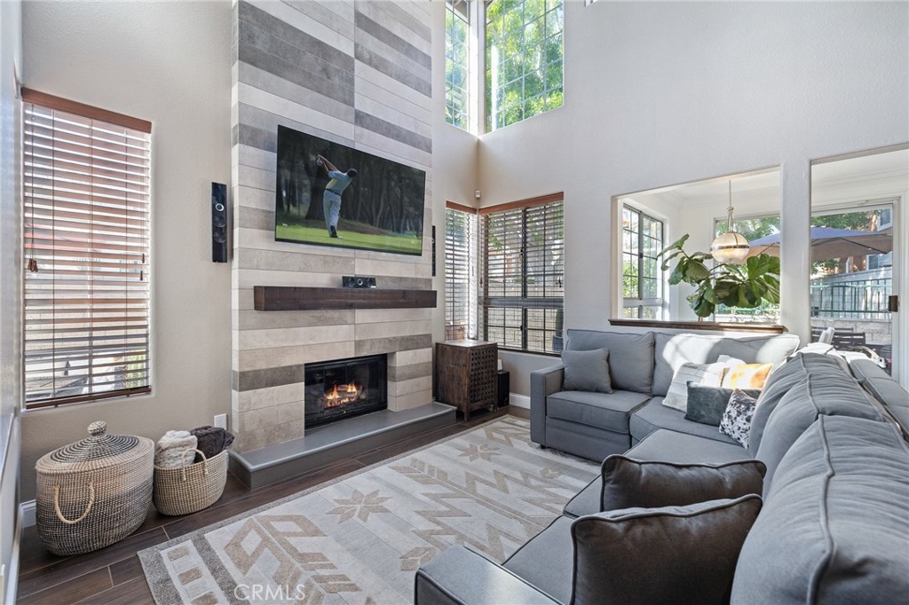 Provence D'Aliso (PDA) - Residential Lease