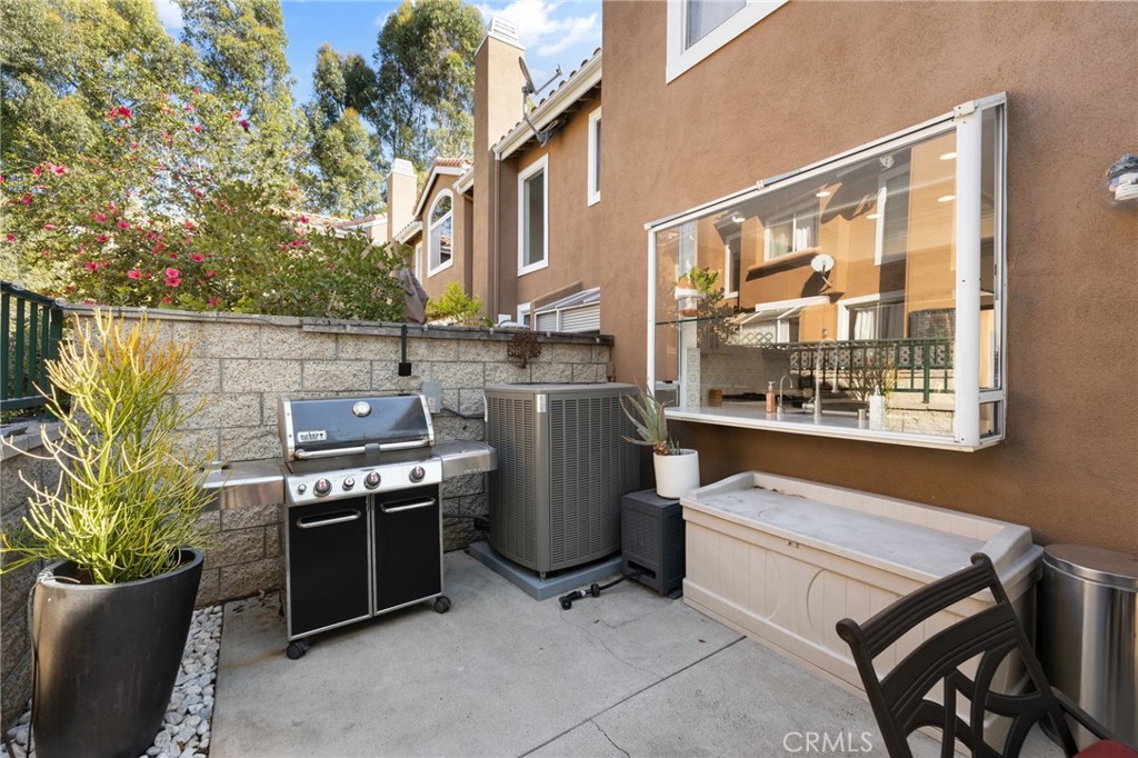 Provence D'Aliso (PDA) - Residential Lease