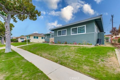 A home in Inglewood