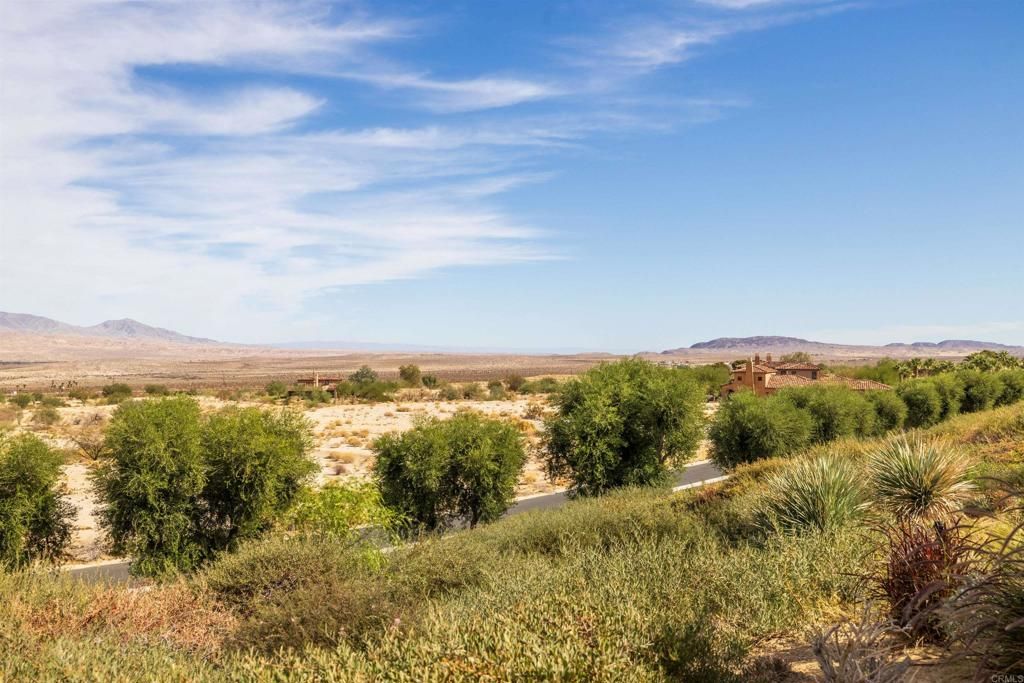 listing image 130726501743910281124