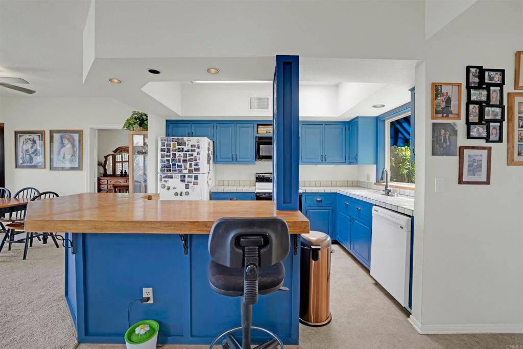 listing image 130729652403396901982