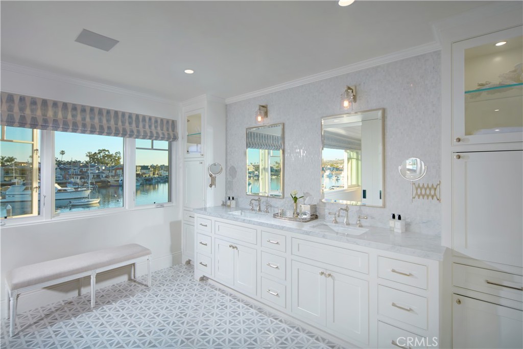 Beacon Bay (BEAC) - Residential Lease