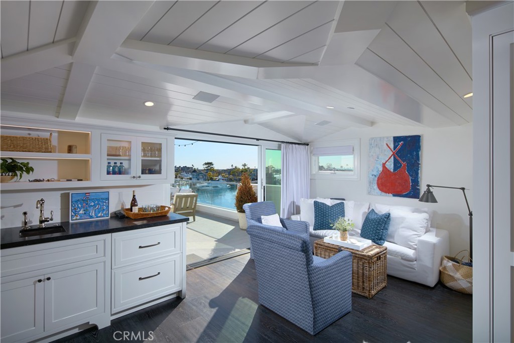 Beacon Bay (BEAC) - Residential Lease