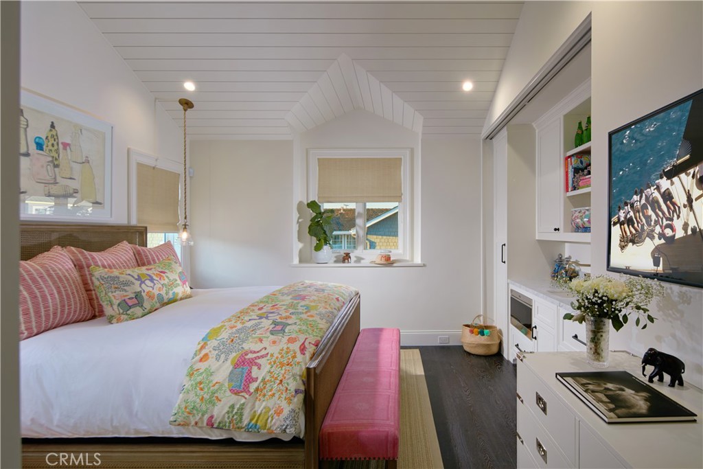 Beacon Bay (BEAC) - Residential Lease