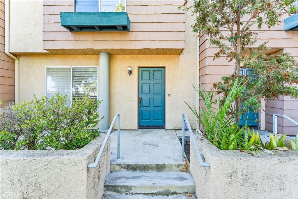 22123 Figueroa Street 102