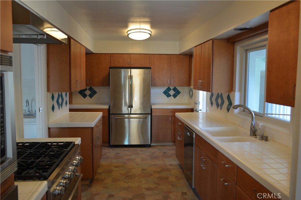 Palisades (PS) - Residential Lease