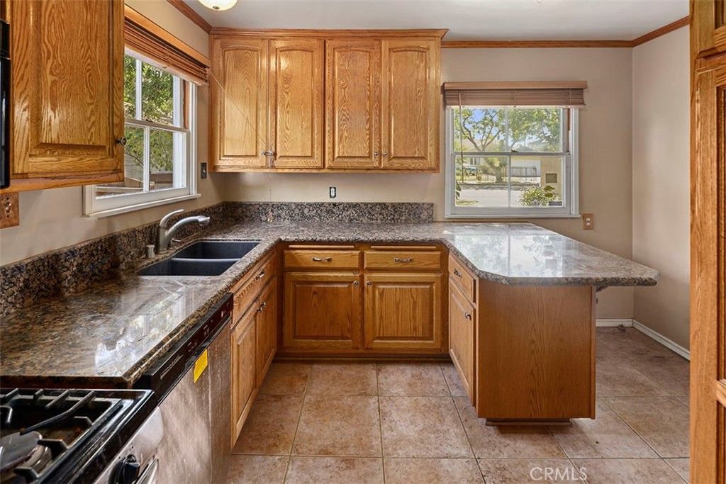 listing image 130727737594980386556