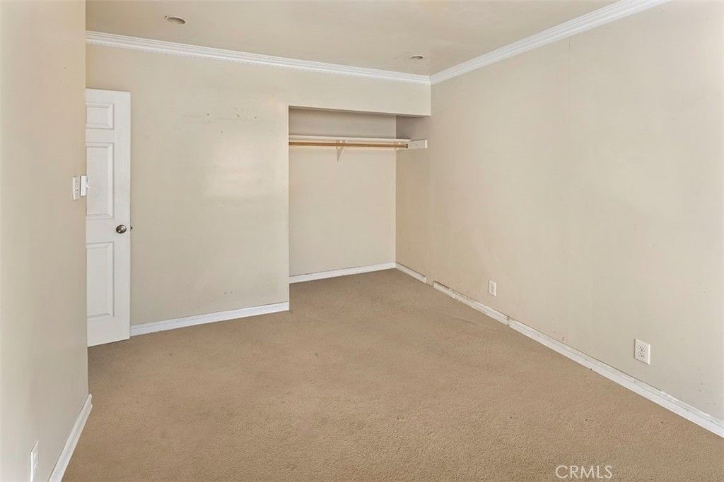 listing image 130729073181389941206