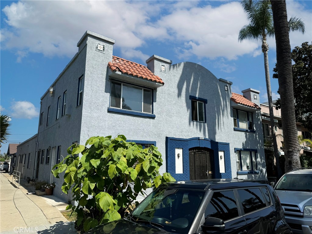 1135 E 3rd Street