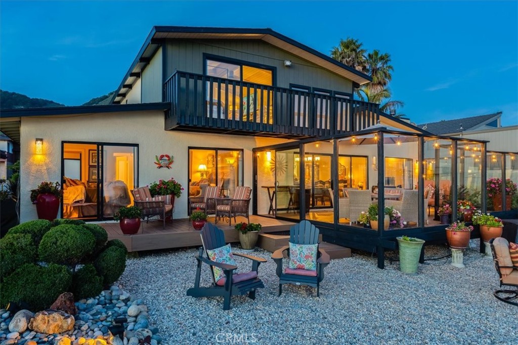 2101 Shoreline Drive