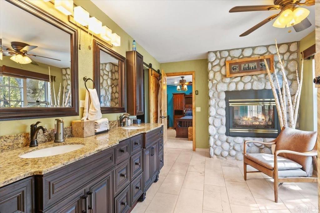 listing image 130727106425641716866