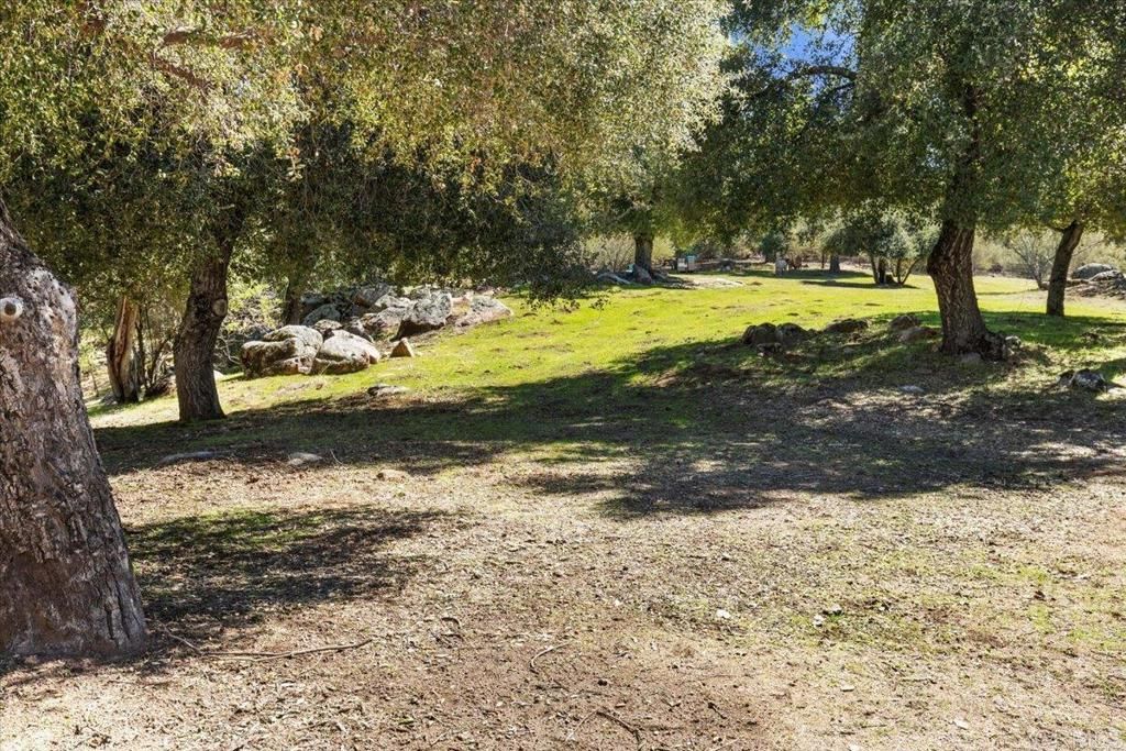 listing image 130721608328223893310