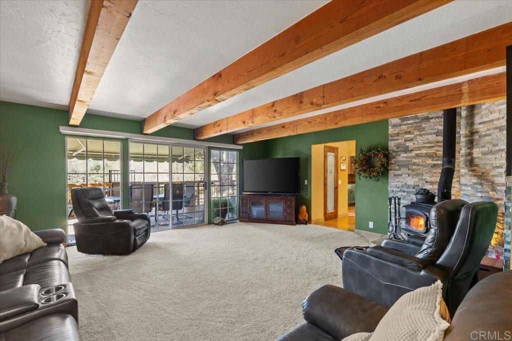 listing image 130727564253776972305