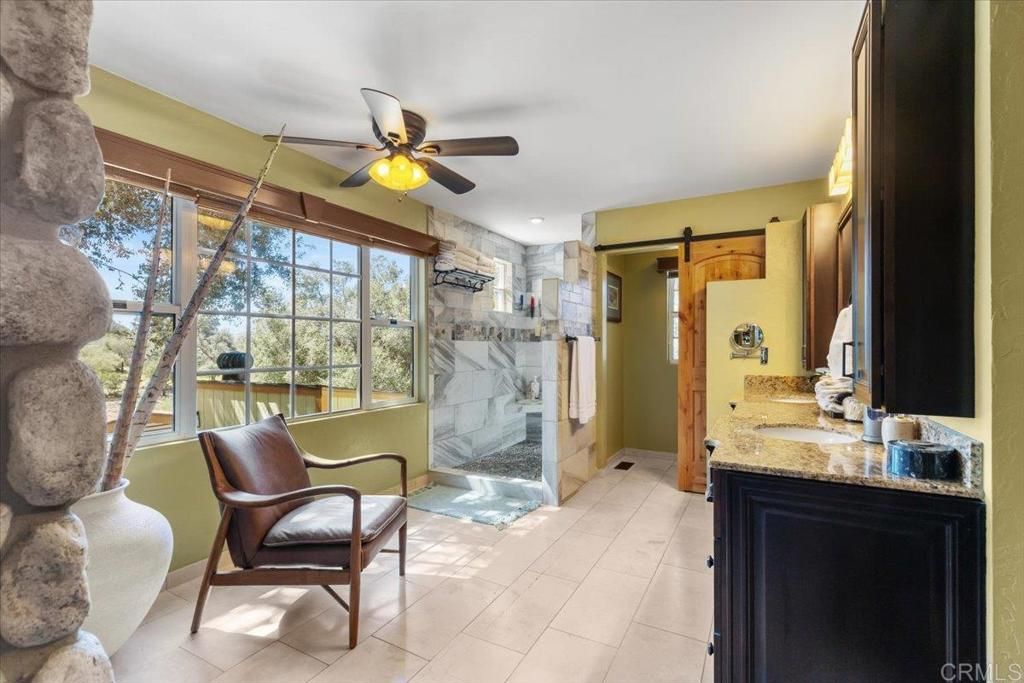 listing image 130722519739177651515