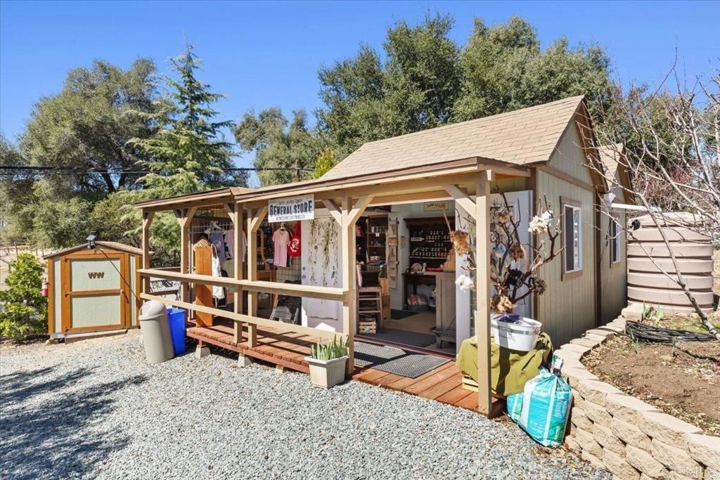 listing image 130722378478620554852
