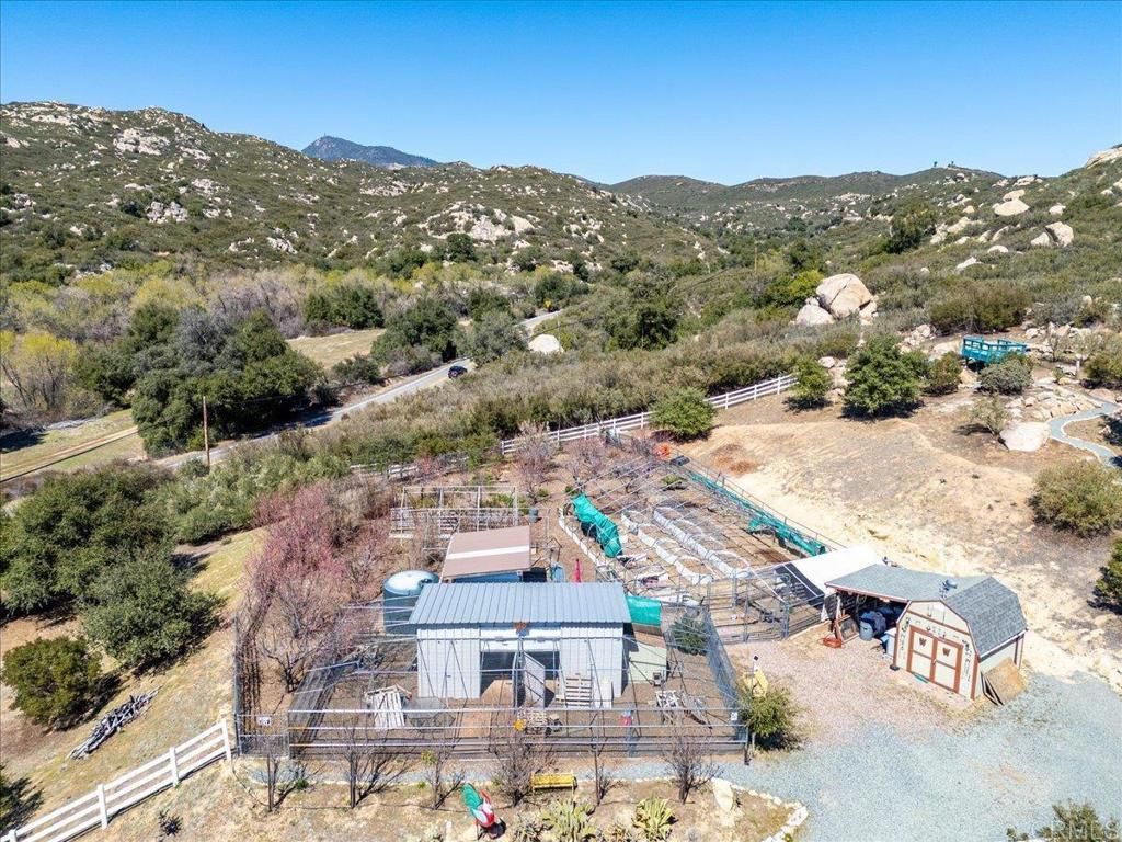listing image 130726116623141778903