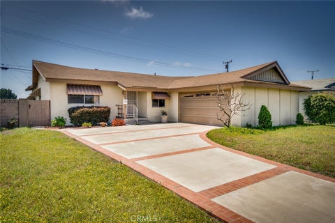 Featured picture for the property OC24083158