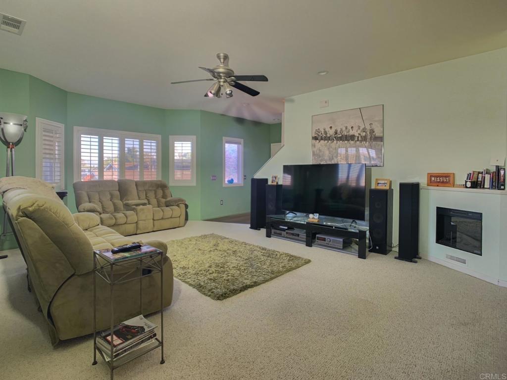 11820 Gardena Ln