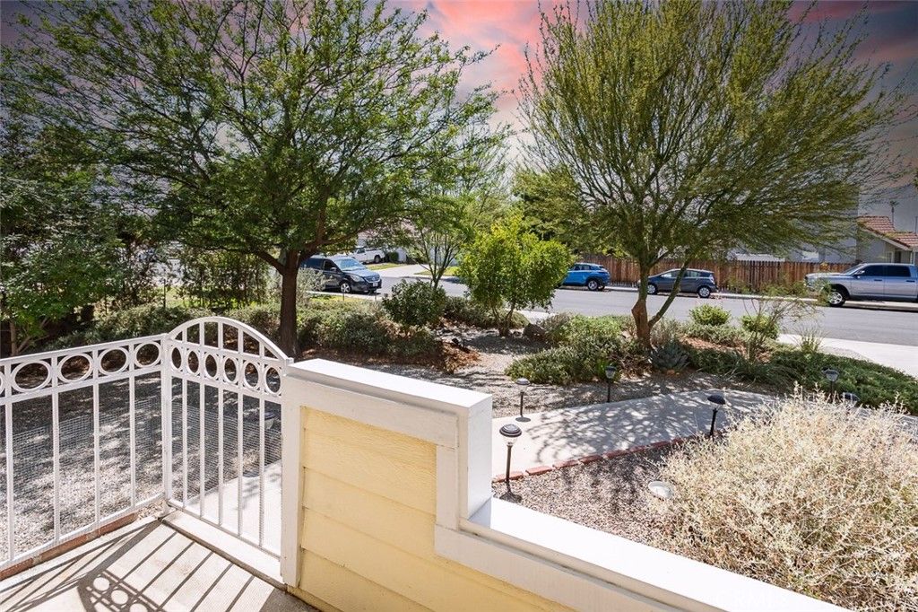listing image 130729496645777907419