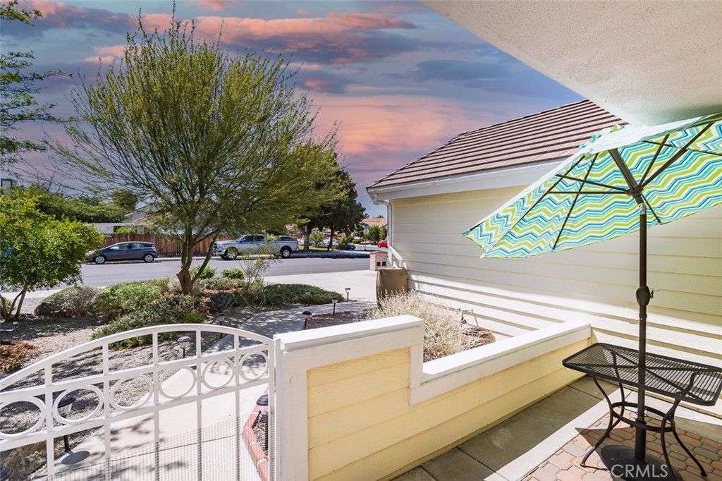 listing image 130729407553811301397