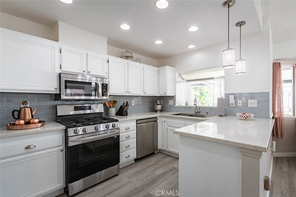 listing image 130722864933791242660