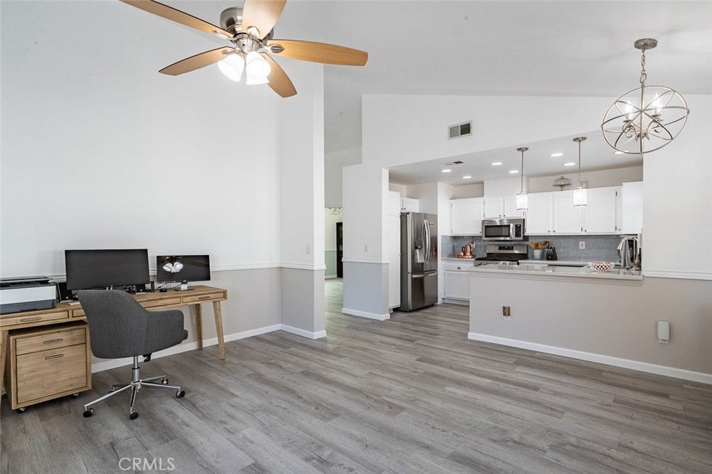 listing image 130722012413403146226