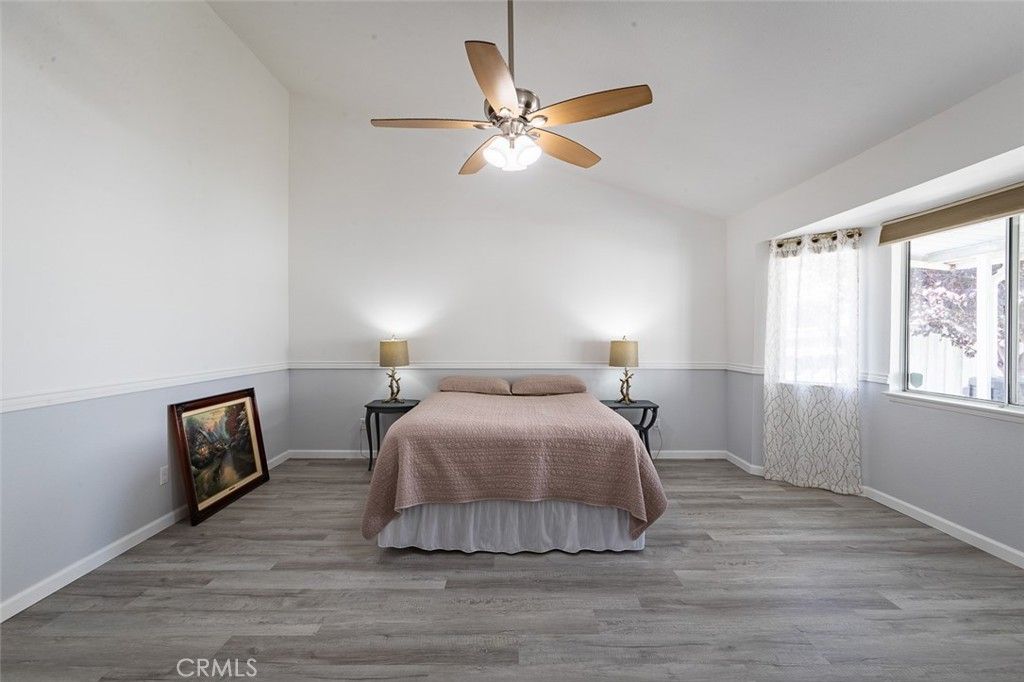 listing image 130721130094699072344