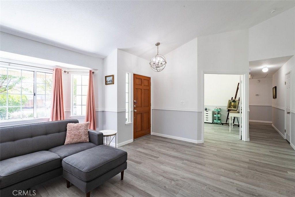 listing image 130726814021752337633