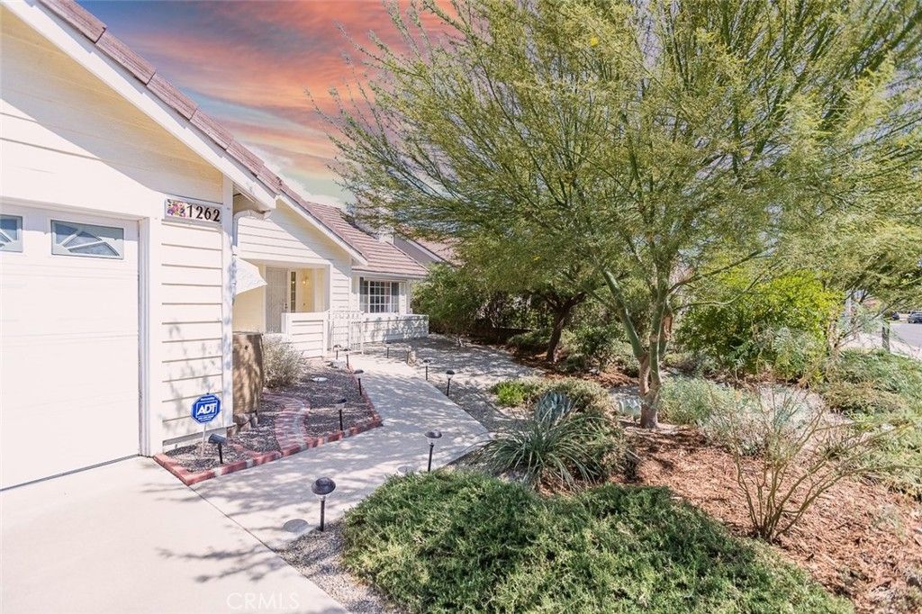 listing image 130729567583320246867